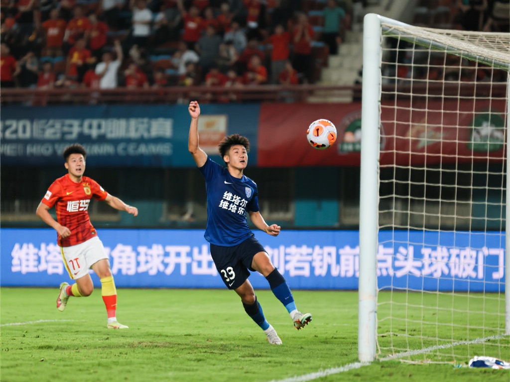 多年轻裁判 多年轻裁判